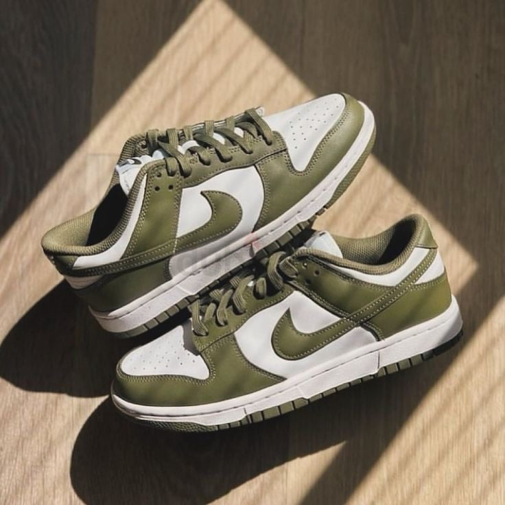 Dunk Low Medium Olive