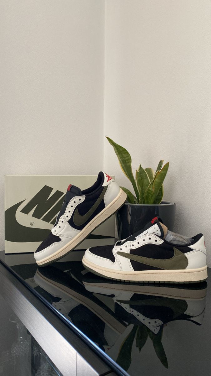 Jordan 1 Retro Low OG SP Travis Scott Olive